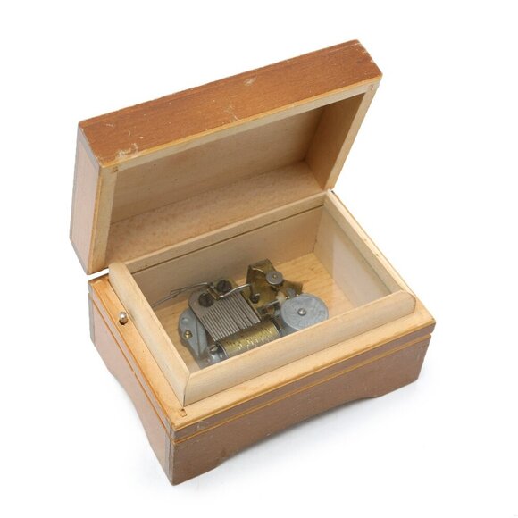 Vintage CEC Swiss Music Box Wood Jewelry Box Switzerland Floral Edelweiss - Picture 4 of 9